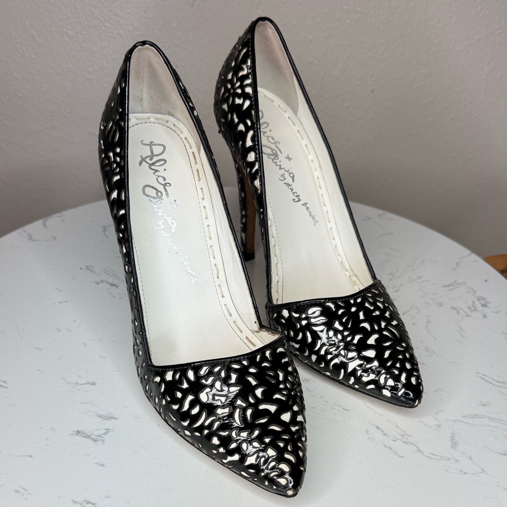 Alice + Olivia by Stacey Bendet Black and White patent Leather cut out Heels 39